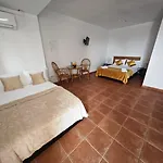Alturas Del Montgo 게스트하우스 3*
